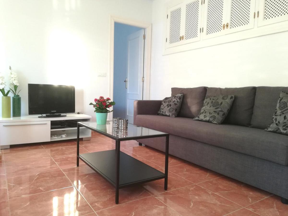 Burriana Holiday Apartments 네르하 외부 사진