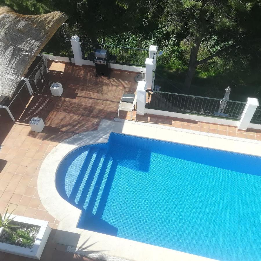 Burriana Holiday Apartments 네르하 외부 사진