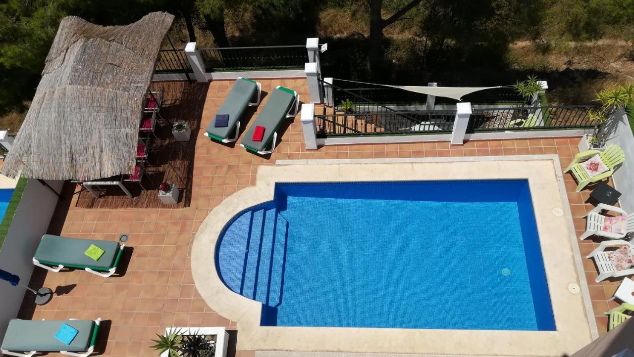 Burriana Holiday Apartments 네르하 외부 사진