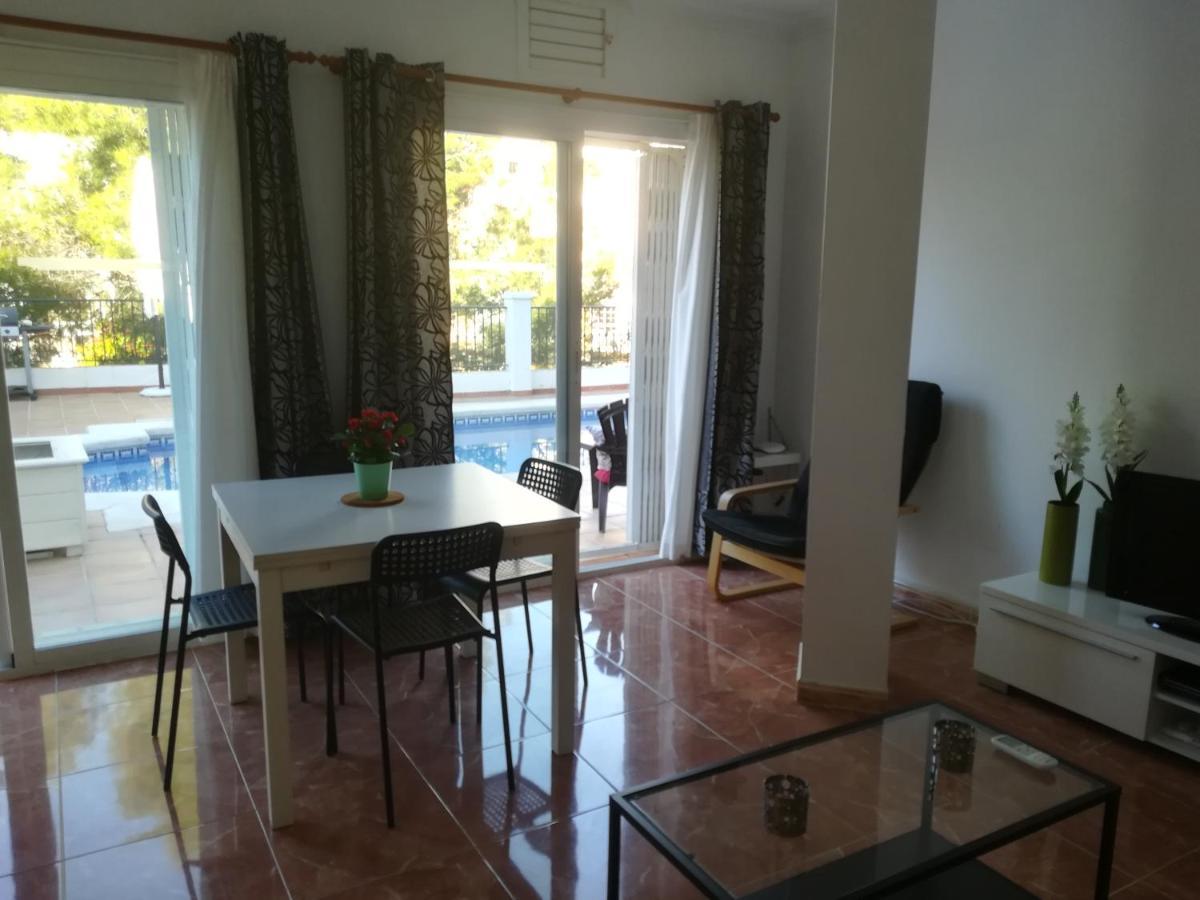 Burriana Holiday Apartments 네르하 외부 사진